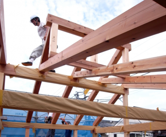 木組みの家「高円寺の家」棟上げ