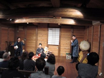 「結花」の2階で「和力」のライブ