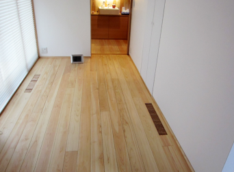 木組みの家「高円寺の家」リビング