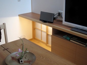 木組みの家「高円寺の家」雪見の地窓