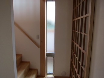 木組みの家「高円寺の家」階段下のあかり