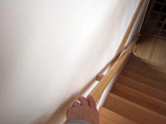 木組みの家「高円寺の家」階段手摺仕掛け2