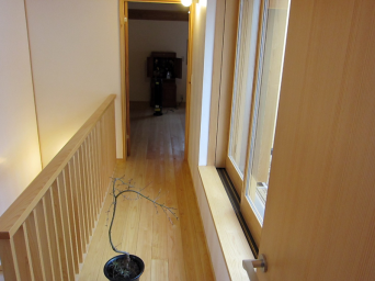 木組みの家「高円寺の家」二階廊下