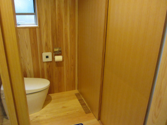 木組みの家「高円寺の家」洗濯機置き場2