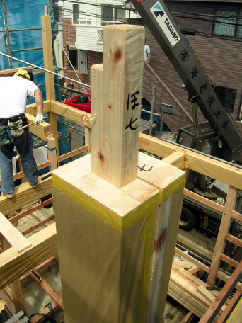 木組みの家「高円寺の家」燃えしろ設計の柱